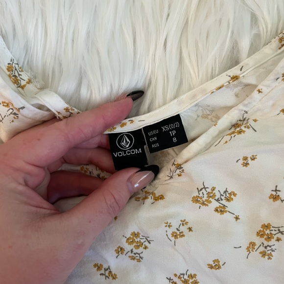 Volcom Flower Tank Top - Picture 2 of 3